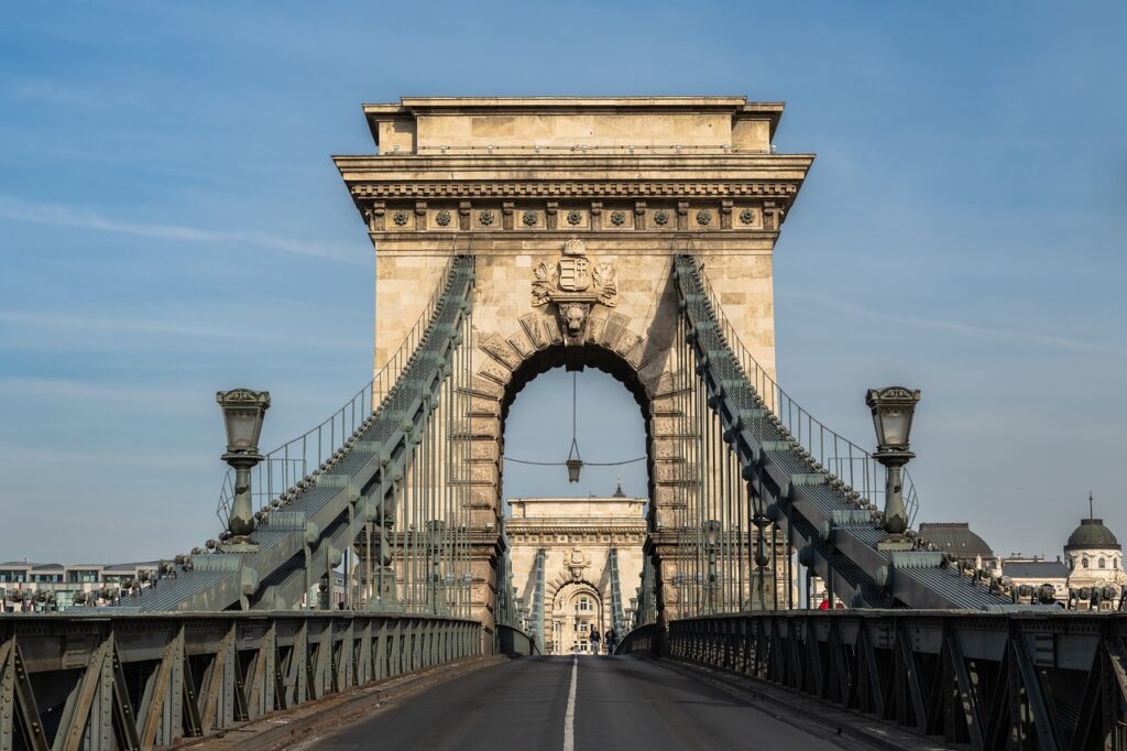 גשר בבודפשט